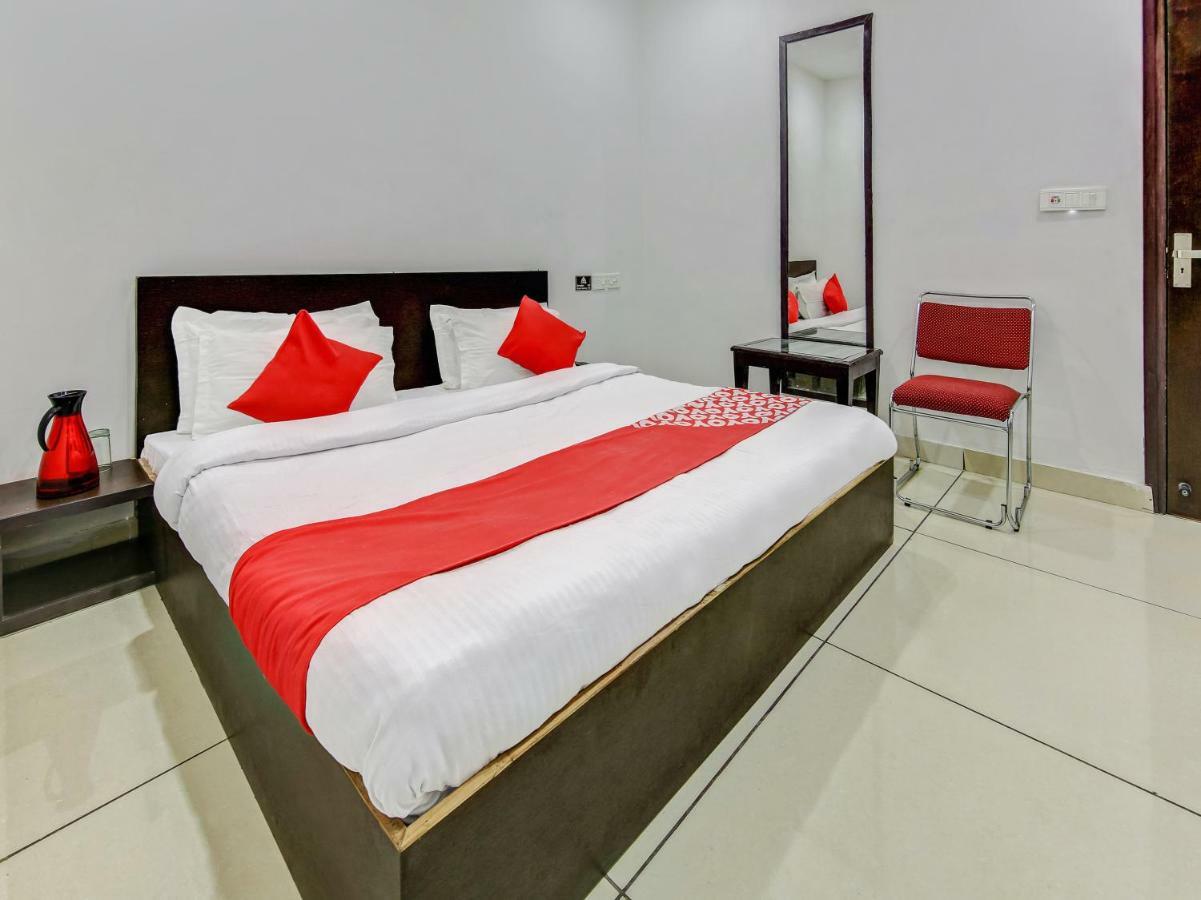 Oyo 27999 Hotel Deep Sirsa Buitenkant foto