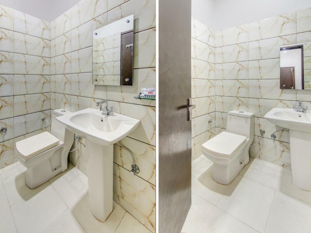 Oyo 27999 Hotel Deep Sirsa Buitenkant foto