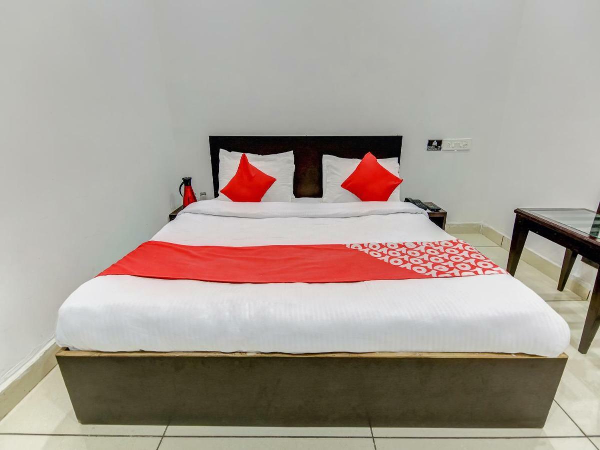 Oyo 27999 Hotel Deep Sirsa Buitenkant foto