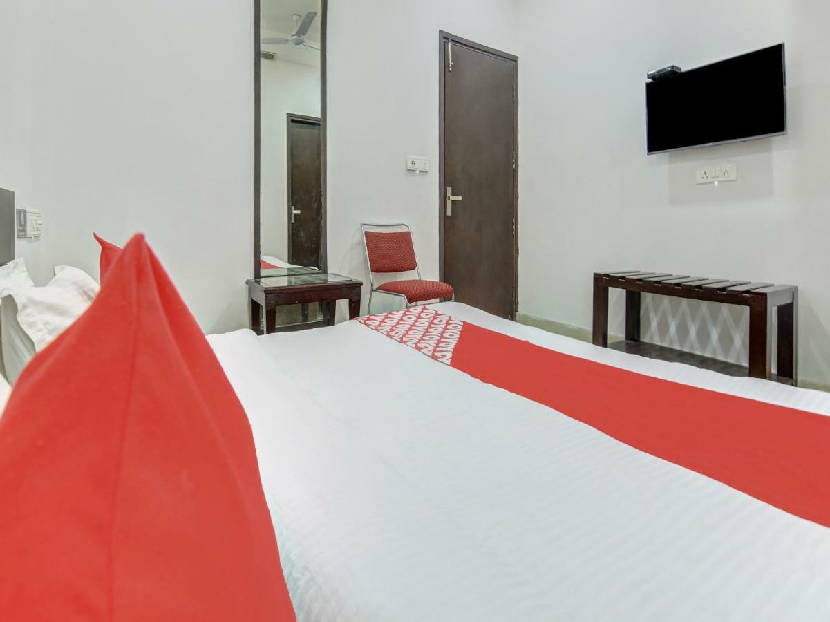 Oyo 27999 Hotel Deep Sirsa Buitenkant foto