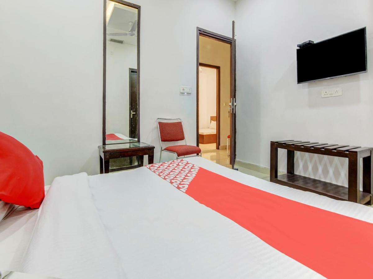 Oyo 27999 Hotel Deep Sirsa Buitenkant foto