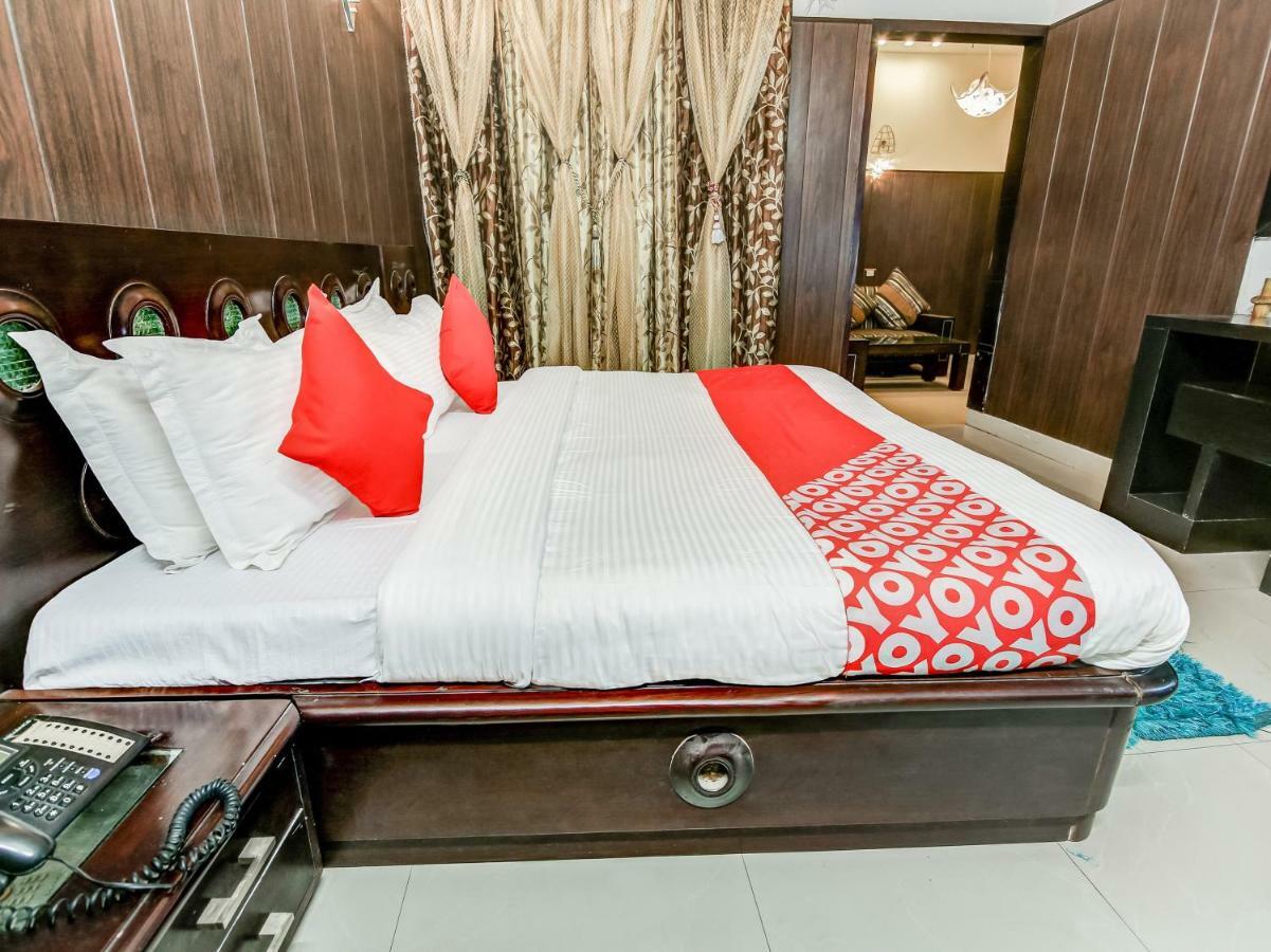 Oyo 27999 Hotel Deep Sirsa Buitenkant foto