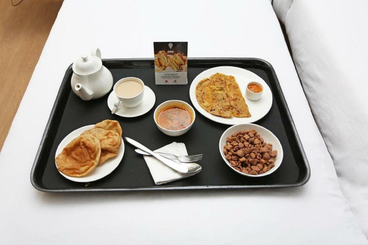 Oyo 27999 Hotel Deep Sirsa Buitenkant foto