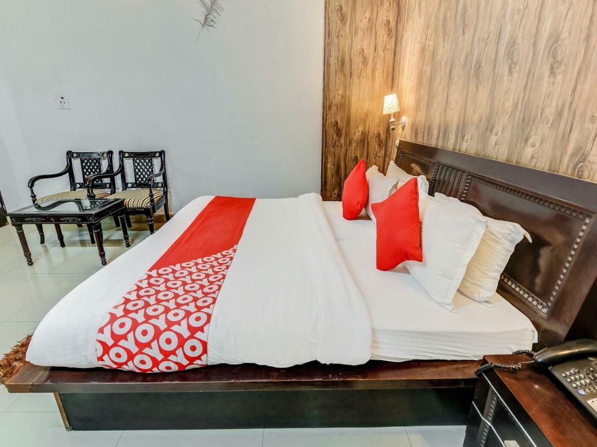 Oyo 27999 Hotel Deep Sirsa Buitenkant foto
