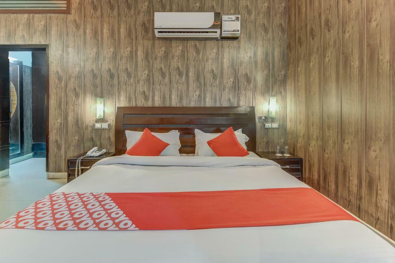 Oyo 27999 Hotel Deep Sirsa Buitenkant foto