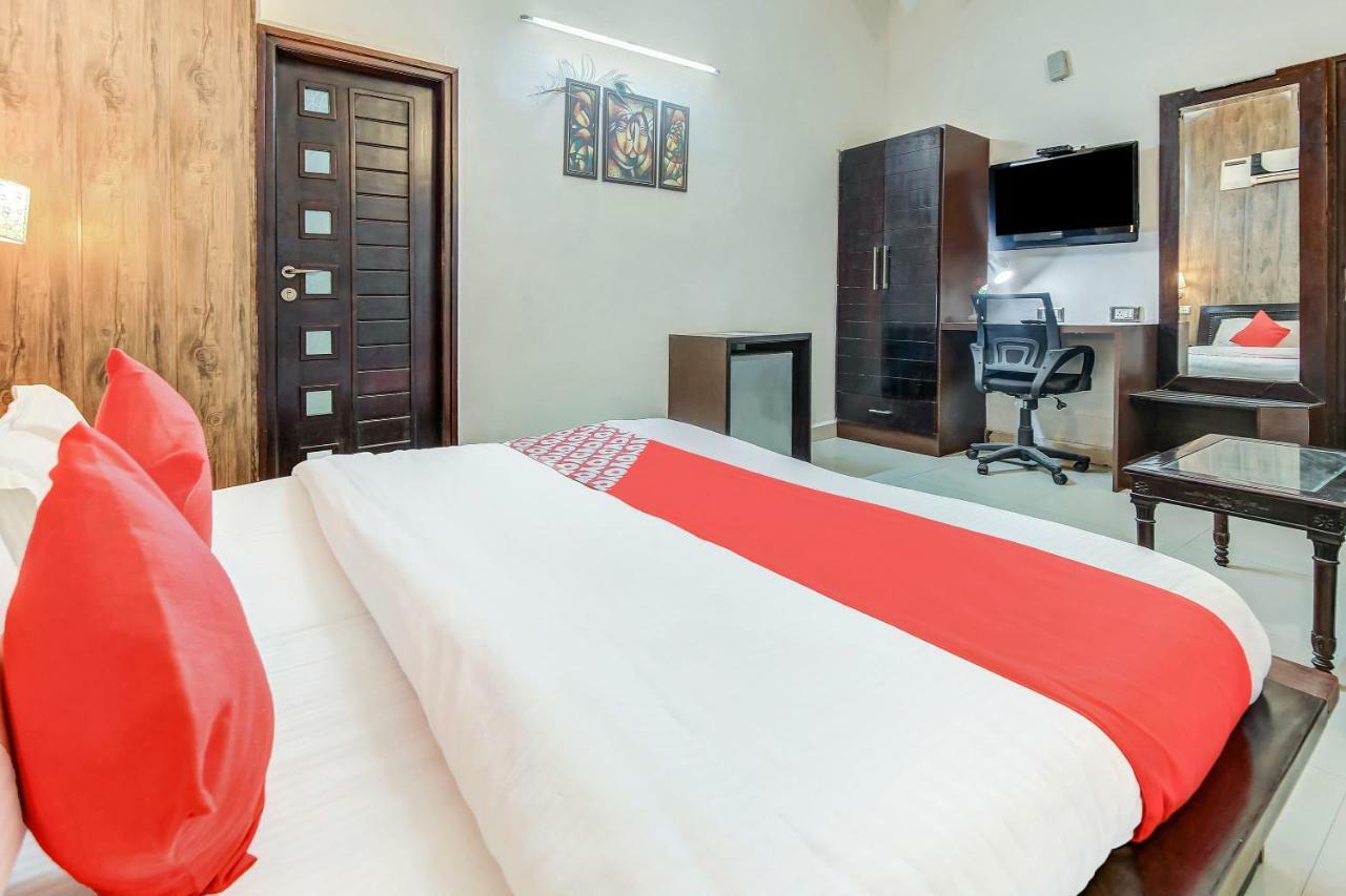 Oyo 27999 Hotel Deep Sirsa Buitenkant foto